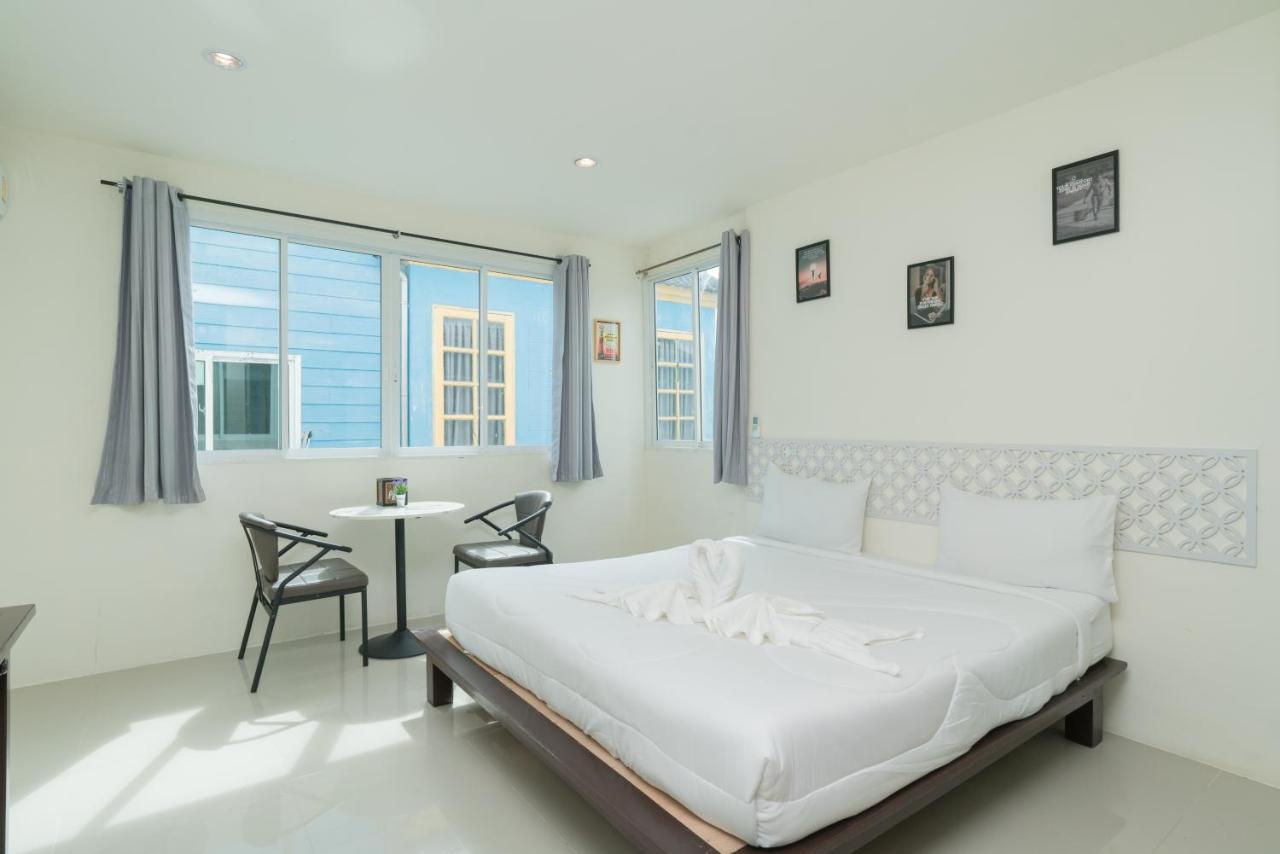 Hangover Inn Phuket Exteriör bild