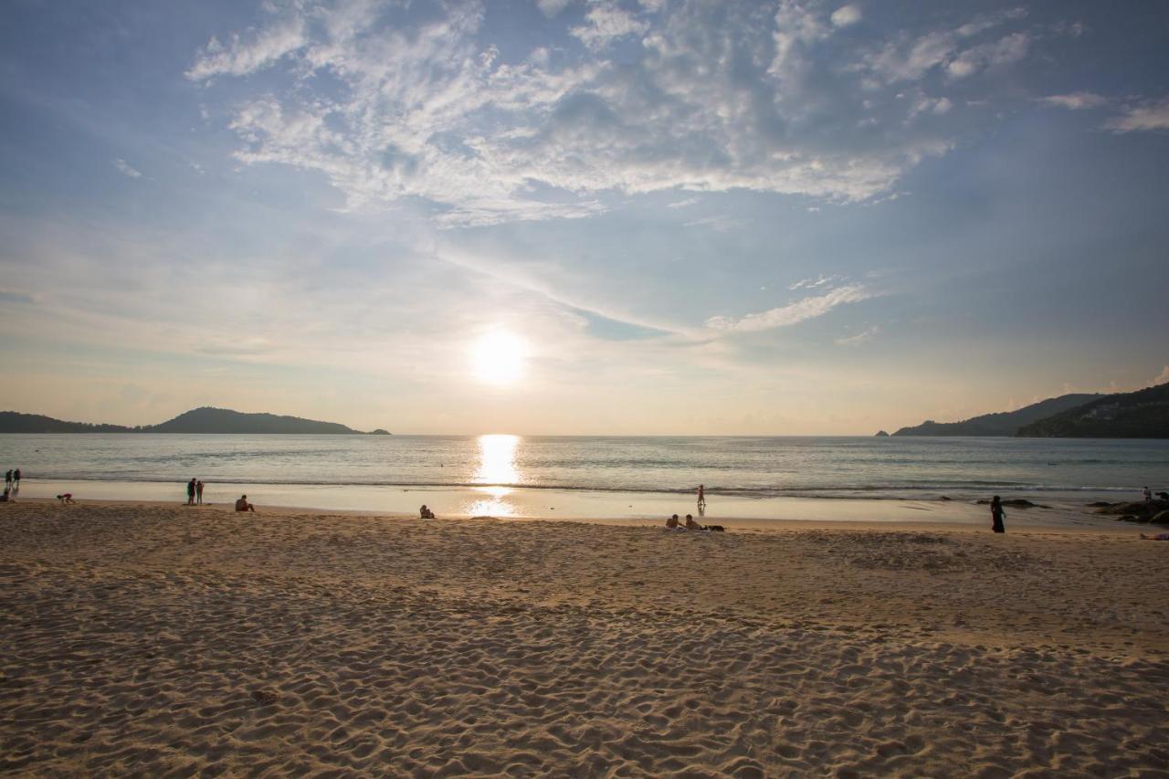 Hangover Inn Phuket Exteriör bild
